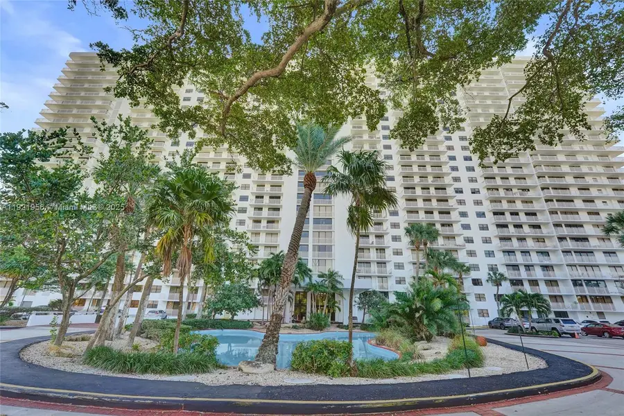 210 174th St #1715, Sunny Isles Beach, FL 33160 - Image #3
