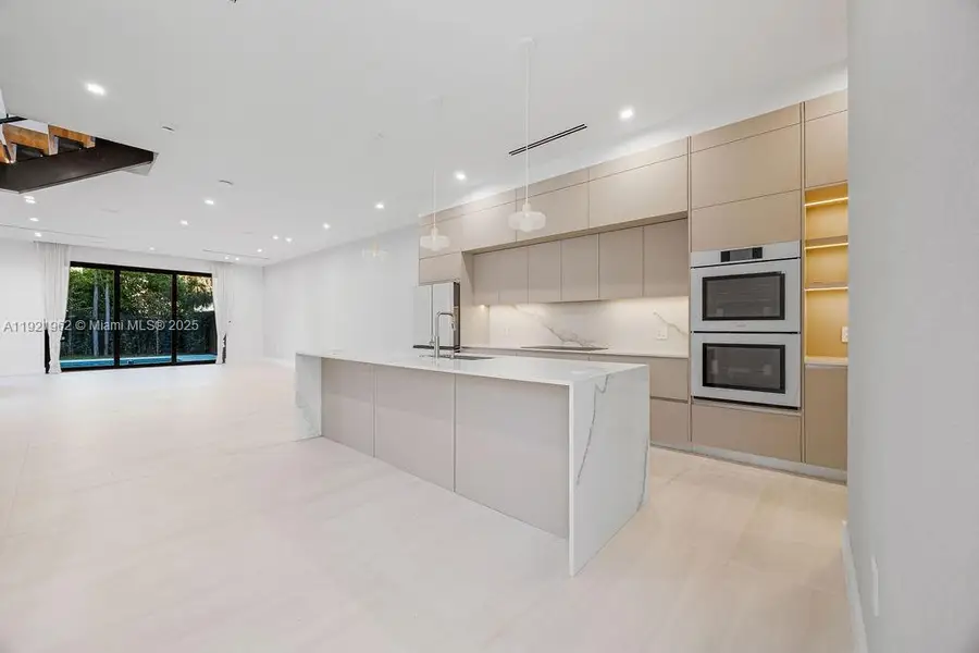 1222 NE 13th Ave, Fort Lauderdale, FL 33304 - Image #3