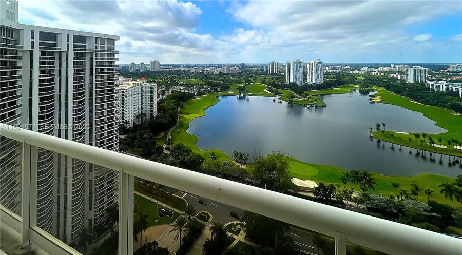 20191 E Country Club Dr #2601, Aventura, FL 33180 - Image #3