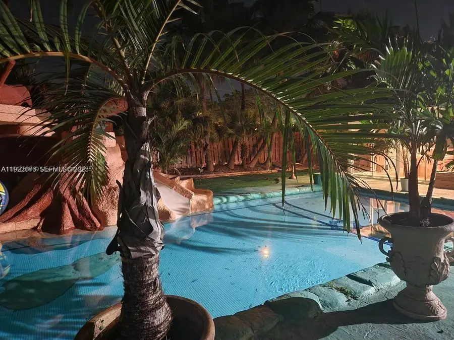 2900 NW 25th Way, Boca Raton, FL 33434 - Image #2