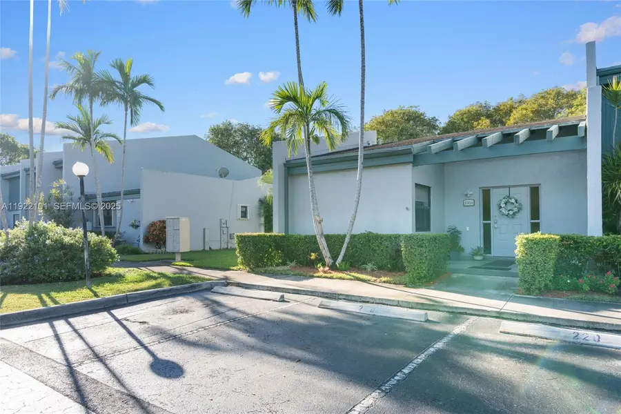 1064 NW 97th Ave #219, Pembroke Pines, FL 33024 - Image #3