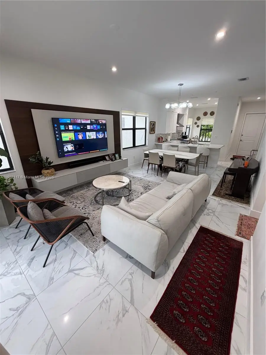 8119 NW 47th Ter, Doral, FL 33166 - Image #2