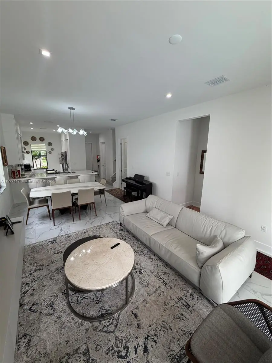 8119 NW 47th Ter, Doral, FL 33166 - Image #3