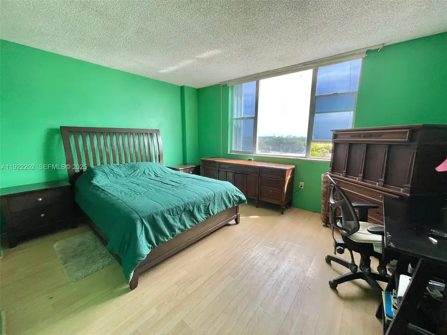 4001 Hillcrest Dr #609, Hollywood, FL 33021 - Image #3