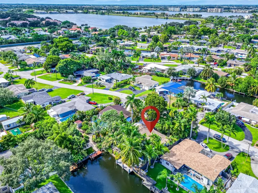 1930 NW 32nd Ct, Oakland Park, FL 33309 - Image #2