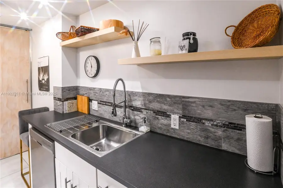 4330 Hillcrest Dr #804, Hollywood, FL 33021 - Image #3