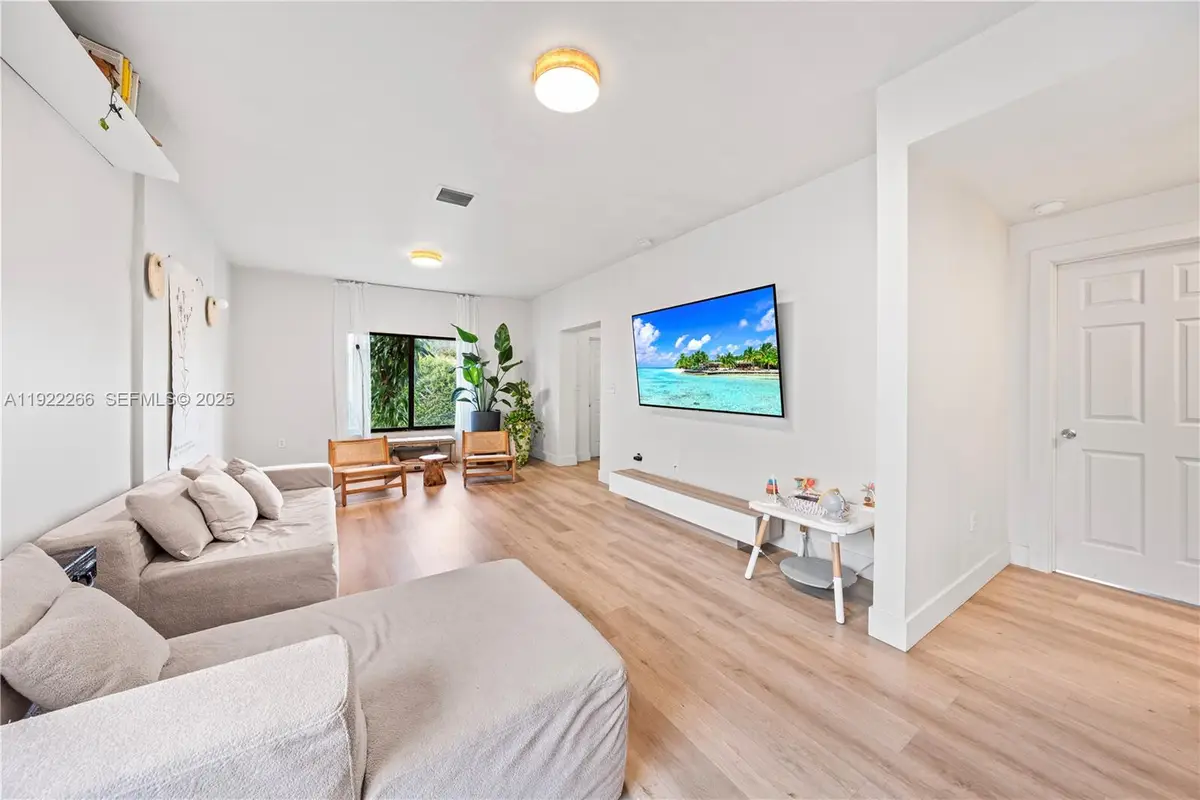 1910 NW 47th St, Miami, FL 33142 - Image #1