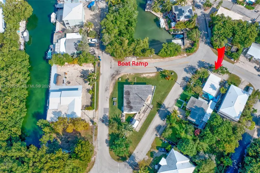 40 Pirates Dr, Key Largo, FL 33037 - Image #2