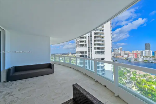 21050 Point Pl #2001, Aventura, FL 33180