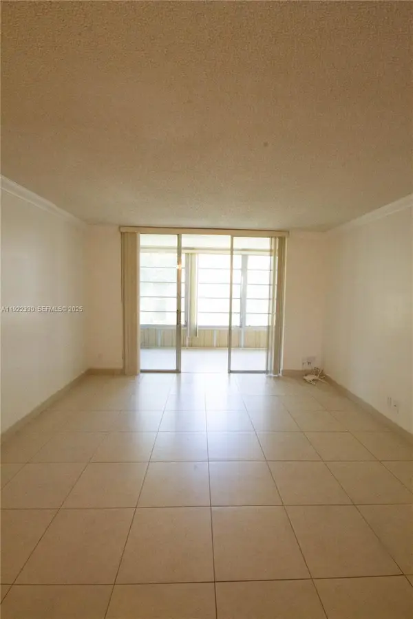 3000 NW 48th Ter #322, Lauderdale Lakes, FL 33313