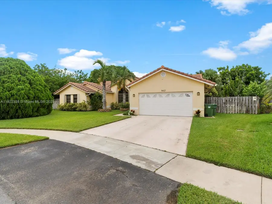 16621 Royal Poinciana Ct, Weston, FL 33326 - Image #2