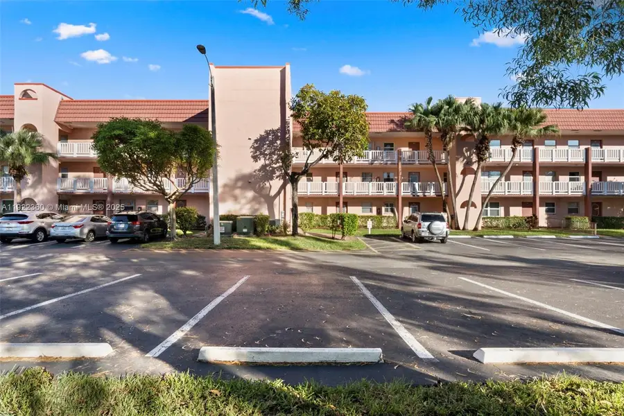 9601 Sunrise Lakes Blvd #206, Sunrise, FL 33322 - Image #2