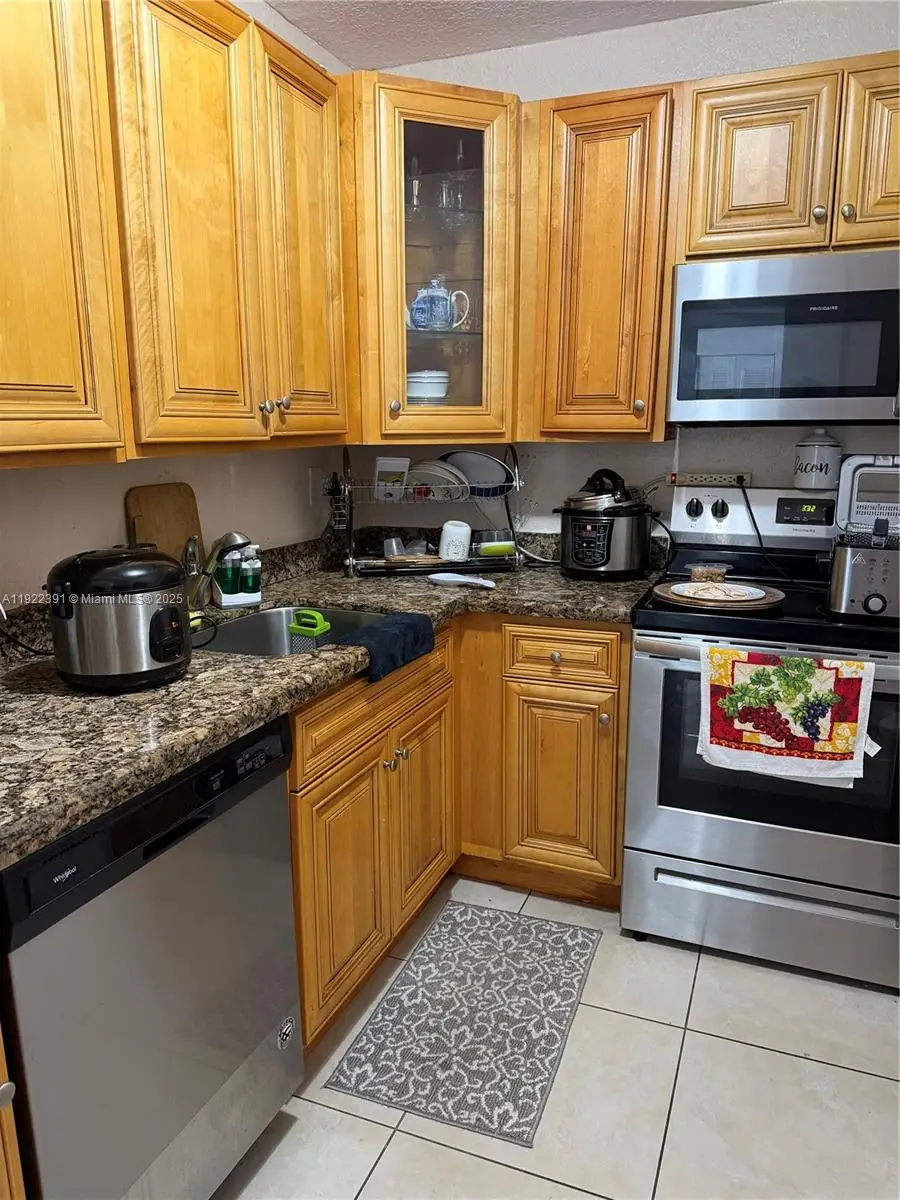 6701 NW 169th St #B301, Hialeah, FL 33015 - Image #2