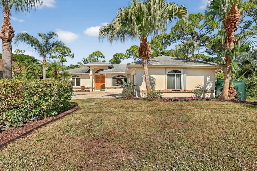 1833 SW Bellevue Ave, Port Saint Lucie, FL 34953 - Image #2