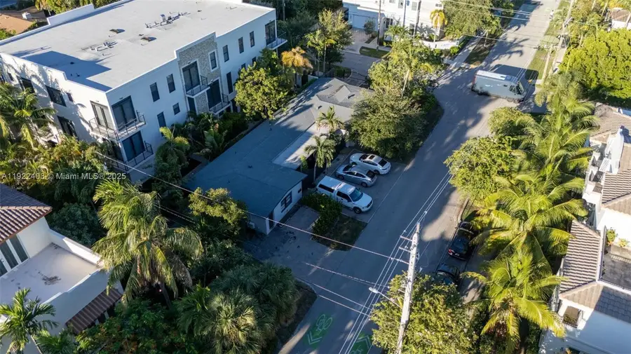 1615 NE 9th St, Fort Lauderdale, FL 33304 - Image #2