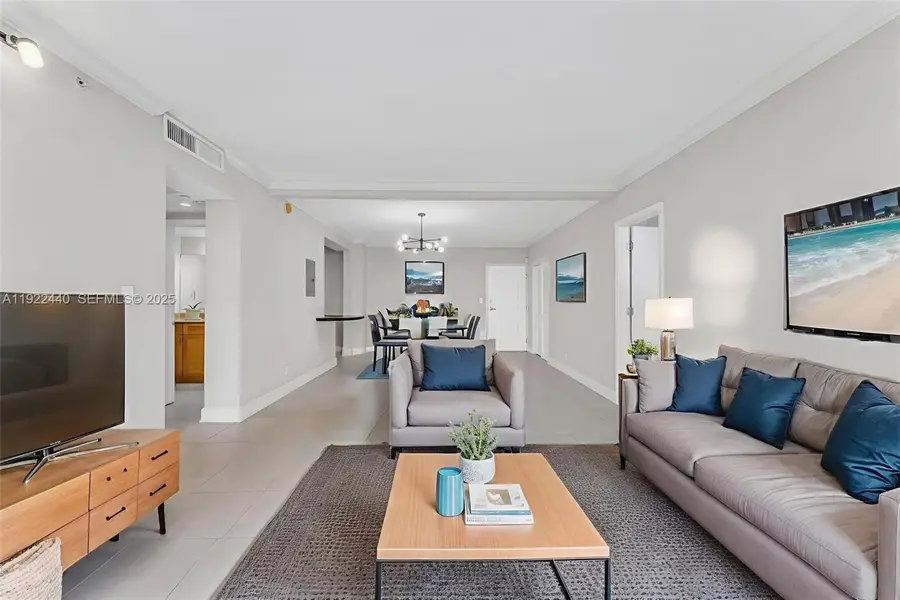 401 69th St #713, Miami Beach, FL 33141 - Image #3