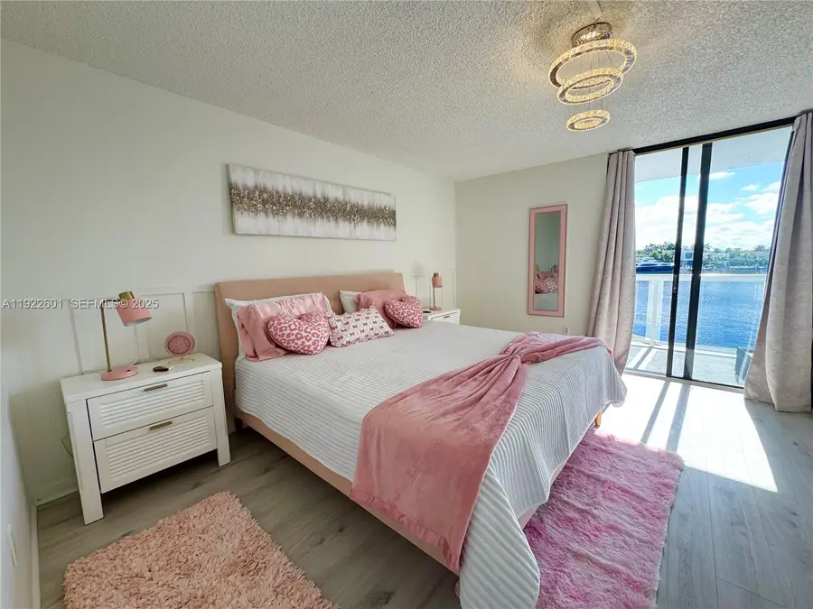 20515 E Country Club Dr #245, Aventura, FL 33180 - Image #2