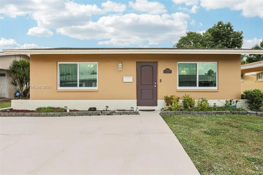 6003 NW 74th Ave, Tamarac, FL 33321 - Image #2