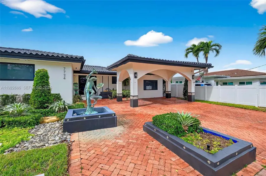 7724 Hawthorne Ave, Miami Beach, FL 33141 - Image #2