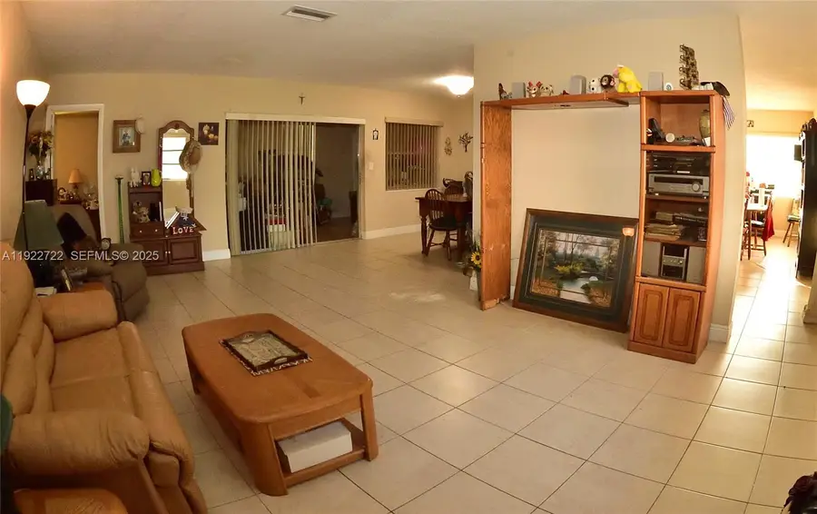 7508 Hayes St, Hollywood, FL 33024 - Image #2