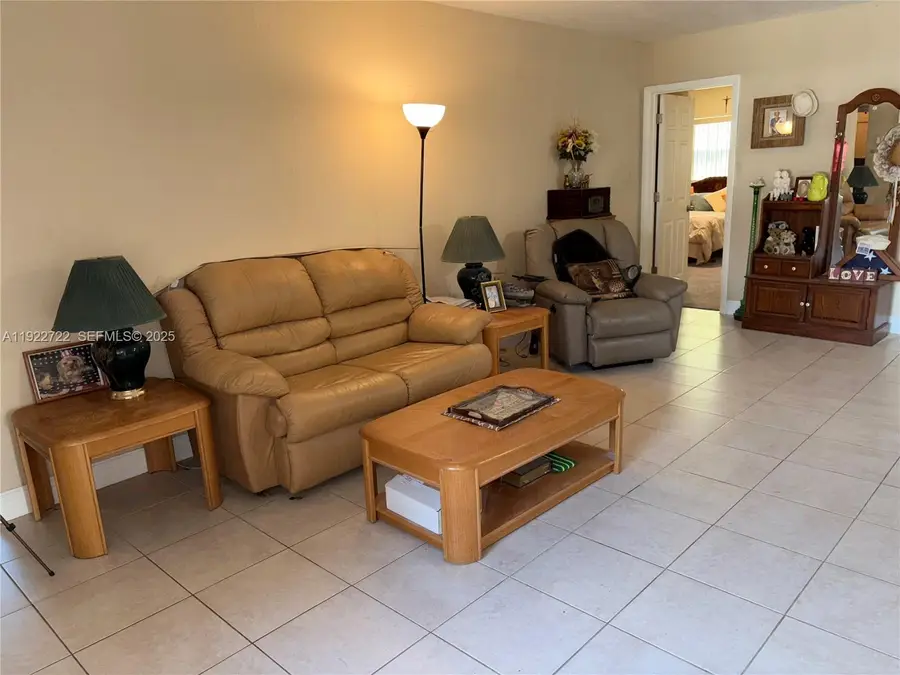 7508 Hayes St, Hollywood, FL 33024 - Image #3