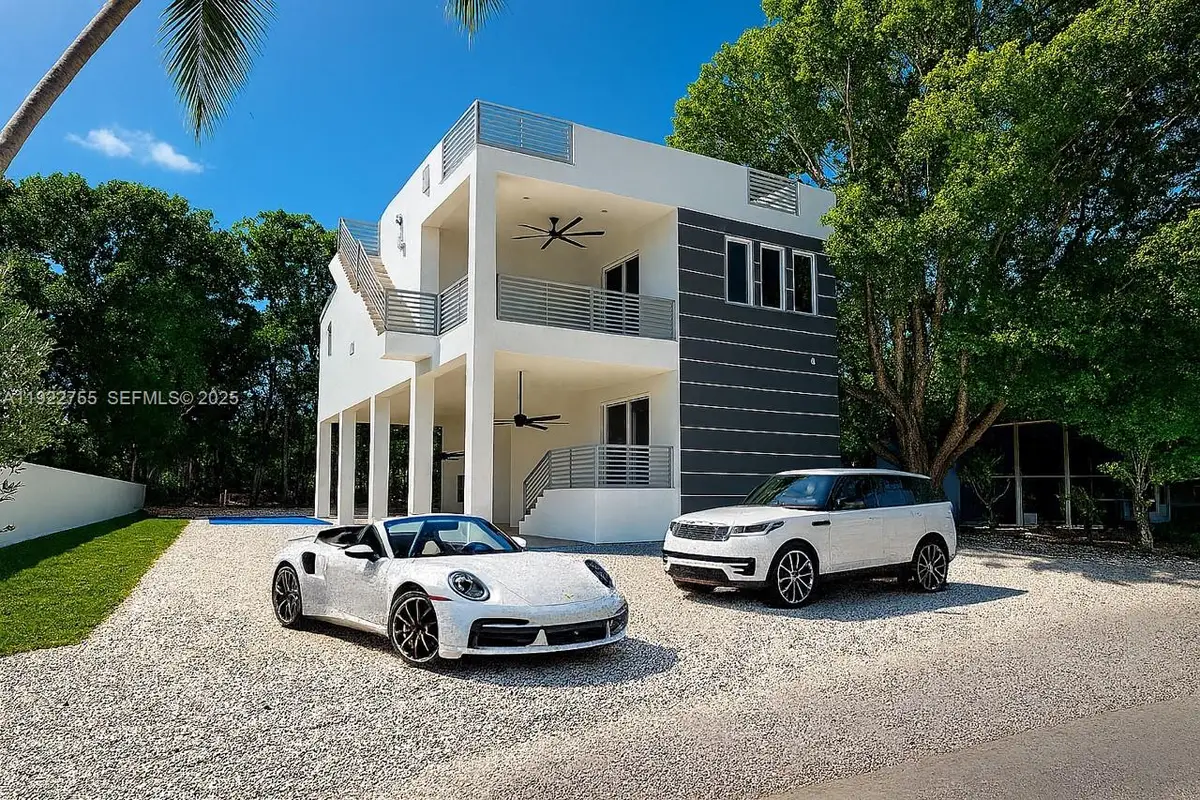 365 Buttonwood Shores Dr, Key Largo, FL 33037 - Image #1