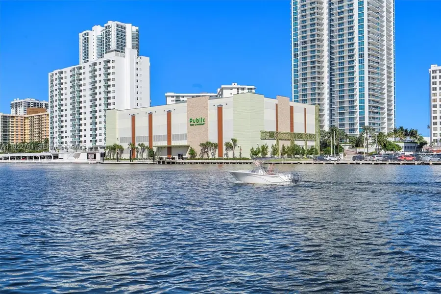 600 Parkview Dr #831, Hallandale Beach, FL 33009 - Image #2