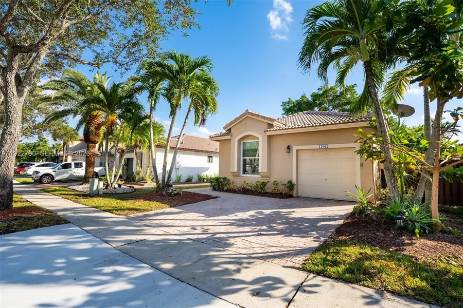 17082 NW 11th St, Pembroke Pines, FL 33028 - Image #2