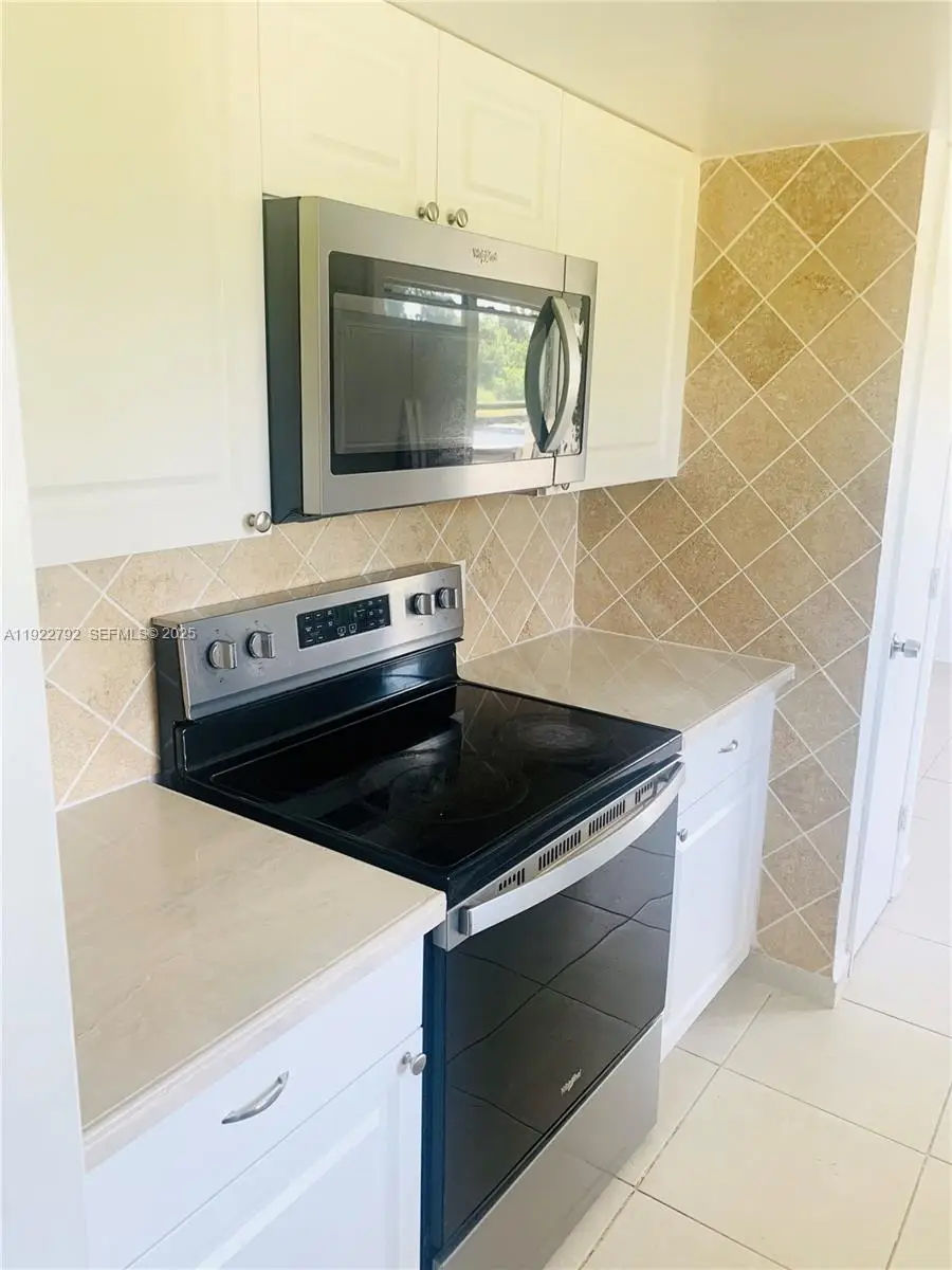 436 Valley Dr, Lehigh Acres, FL 33936 - Image #2