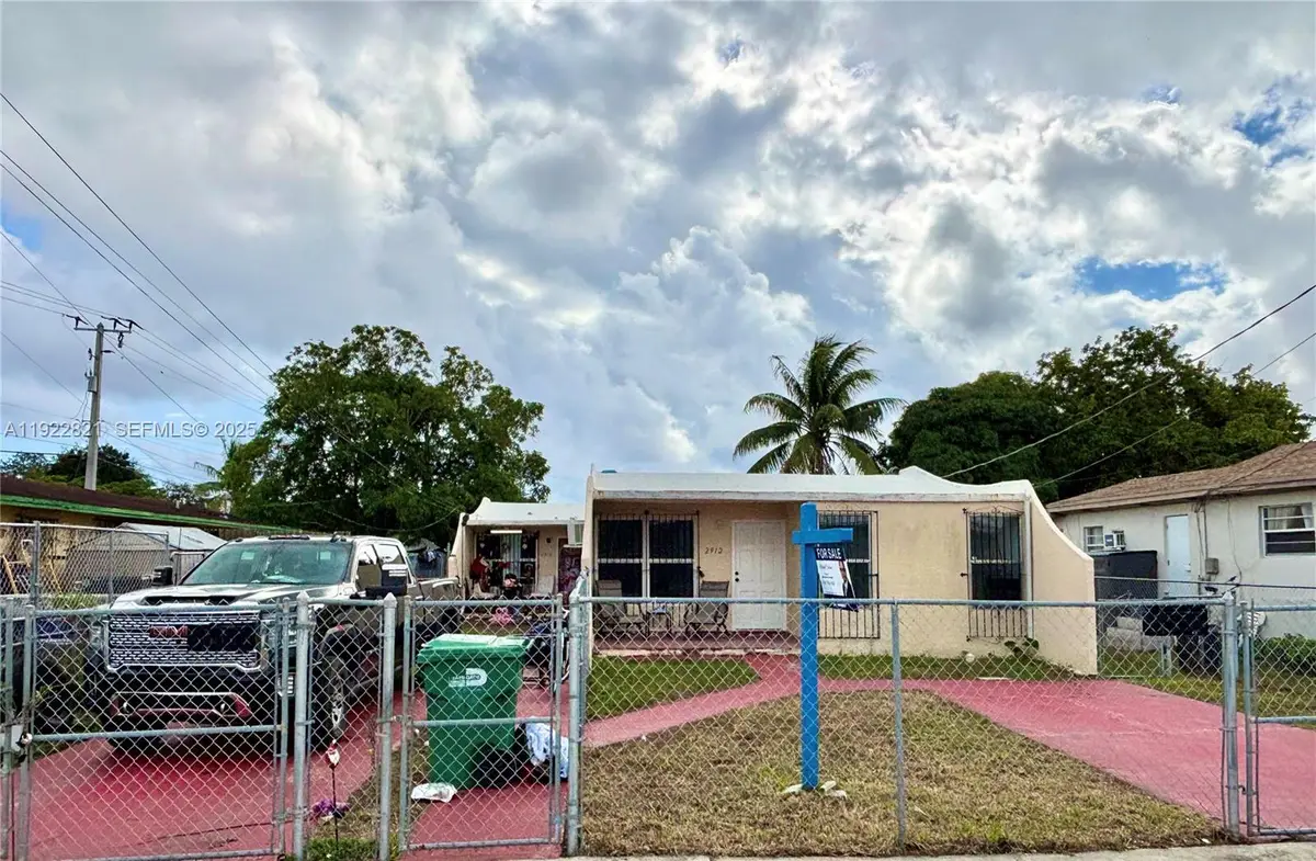 2912 NW 32nd St, Miami, FL 33142 - Image #1