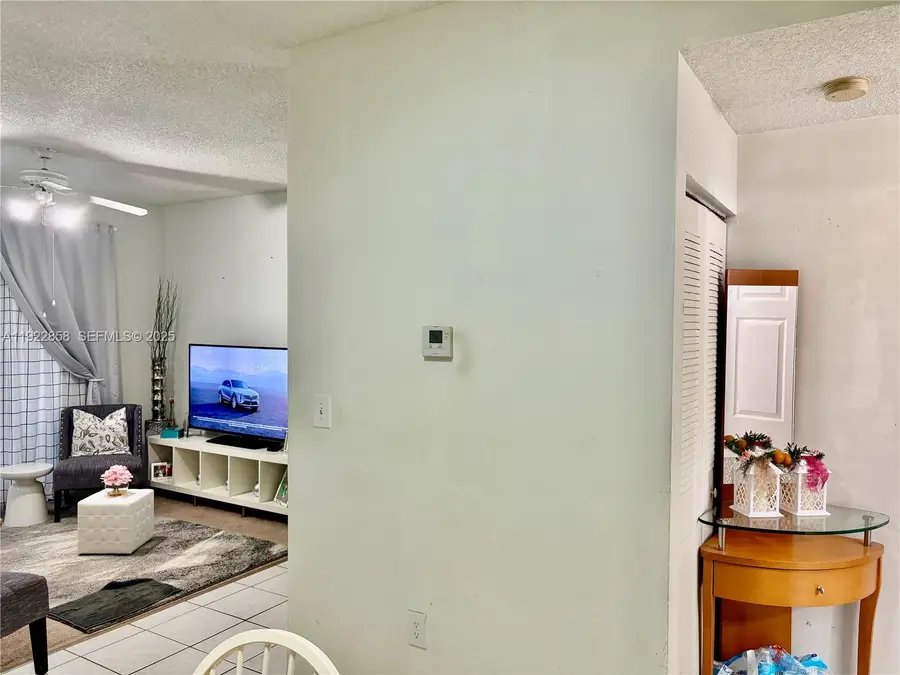 1791 NW 96th Ter #4N, Pembroke Pines, FL 33024 - Image #3