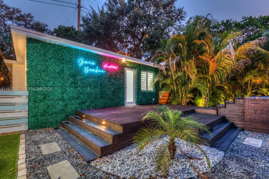 1960 Riverside Dr, Fort Lauderdale, FL 33312 - Image #2