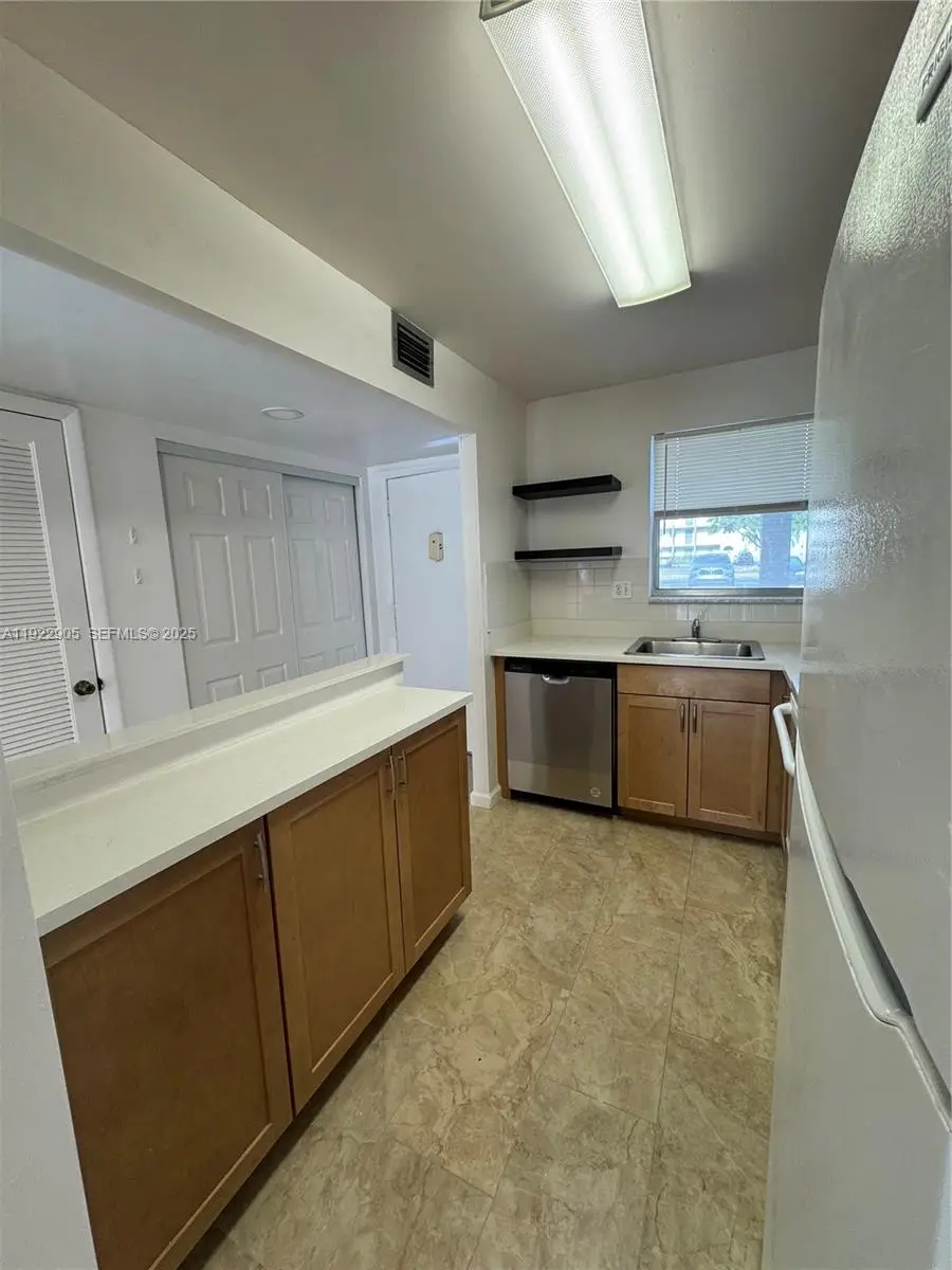 8435 Sunrise Lakes Blv #104, Sunrise, FL 33322 - Image #3