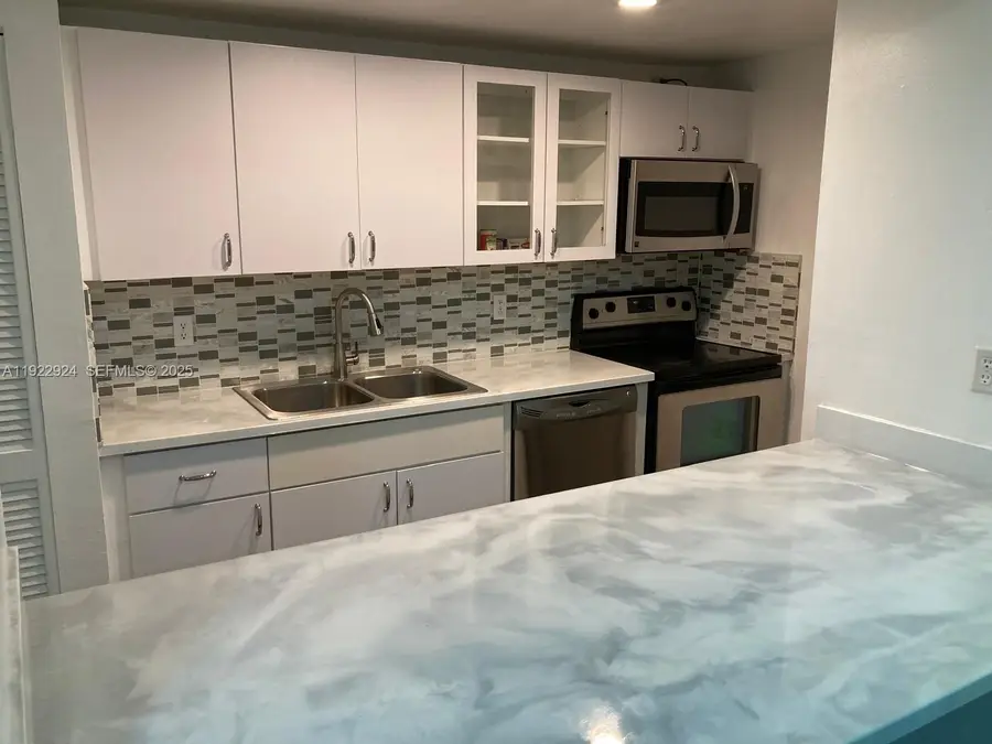 854 NW 87th Ave #504, Miami, FL 33172 - Image #2