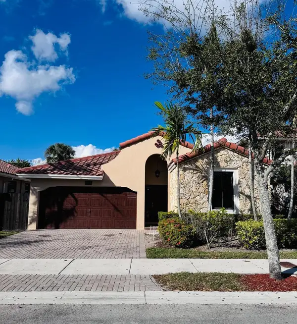 10131 NW 10th St, Miami, FL 33172