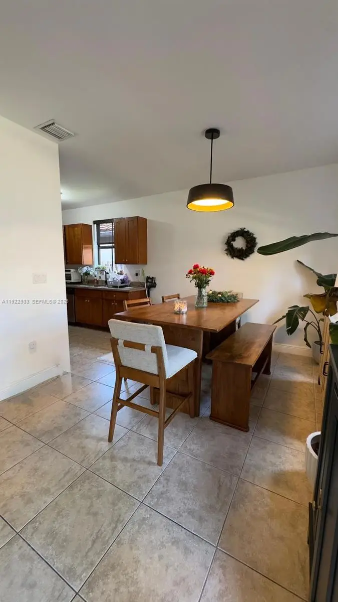 10131 NW 10th St, Miami, FL 33172 - Image #3