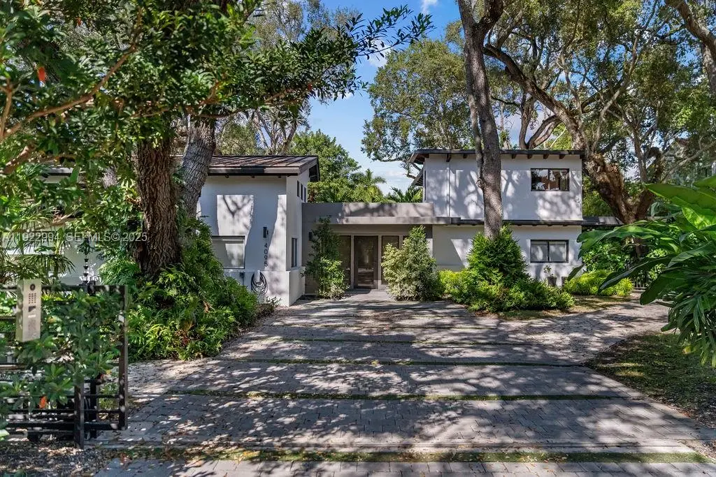 4095 Battersea Rd, Miami, FL 33133 - #1