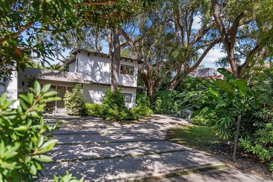 4095 Battersea Rd, Miami, FL 33133 - #2