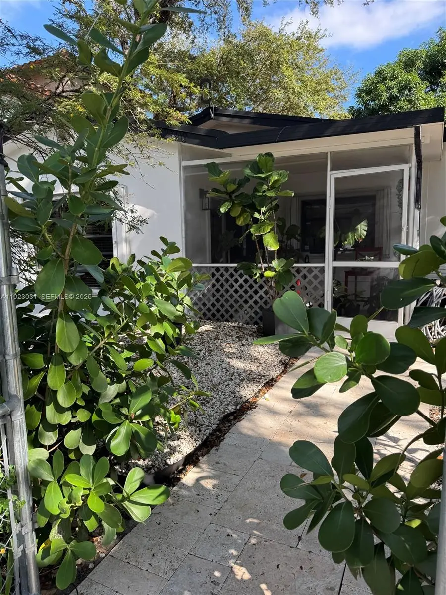 2390 SW 18th Ave, Fort Lauderdale, FL 33315 - Image #2