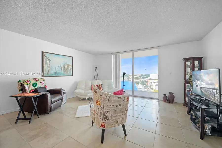 100 Golden Isles Dr #1109, Hallandale Beach, FL 33009 - Image #3