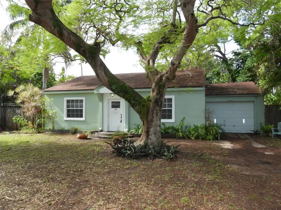 705 SW 14th Ave, Fort Lauderdale, FL 33312 - Image #3