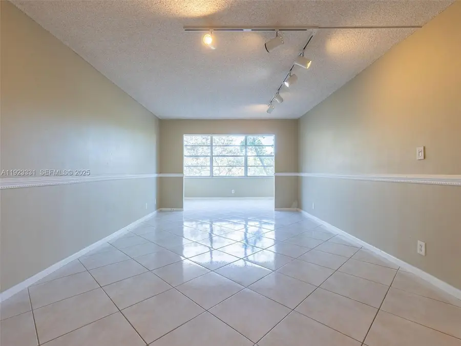 6600 Cypress Rd #406, Plantation, FL 33317 - Image #3