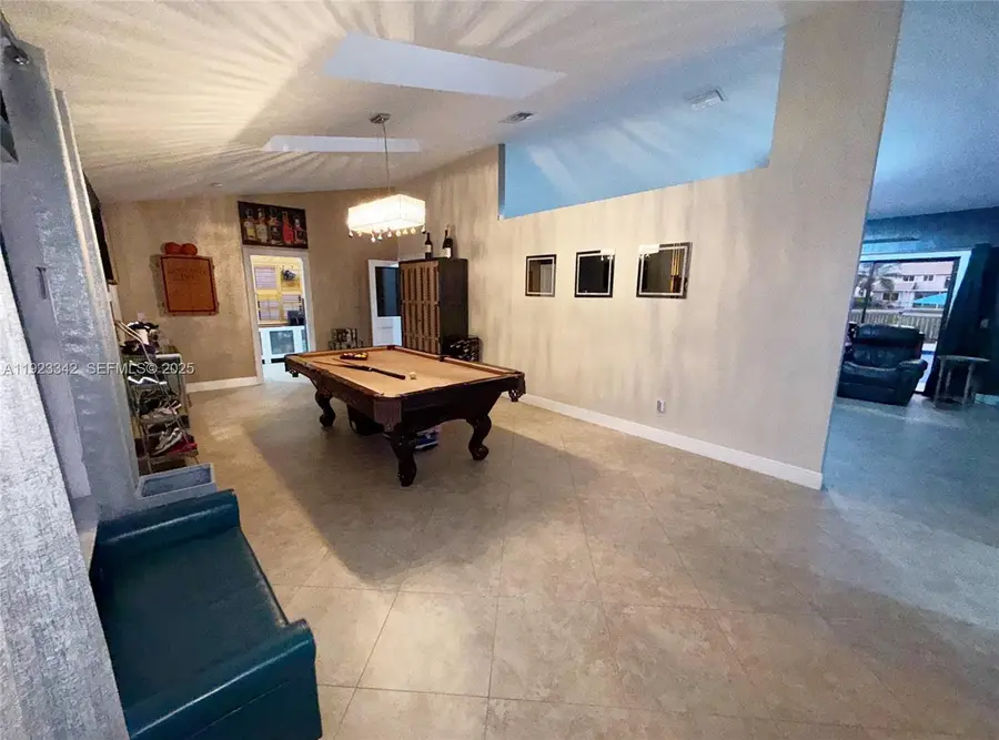 15561 Carriage Ct, Davie, FL 33331 - Image #3