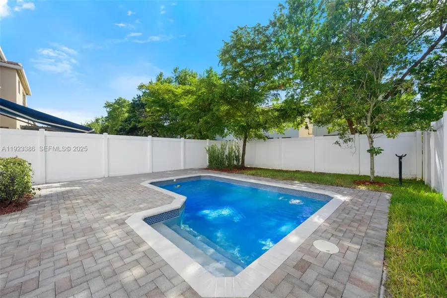 674 NE 191st Ter, Miami, FL 33179 - Image #3