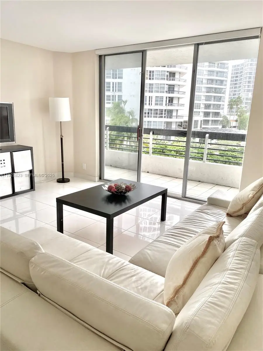 19195 NE 36th Ct #402, Aventura, FL 33180 - Image #2