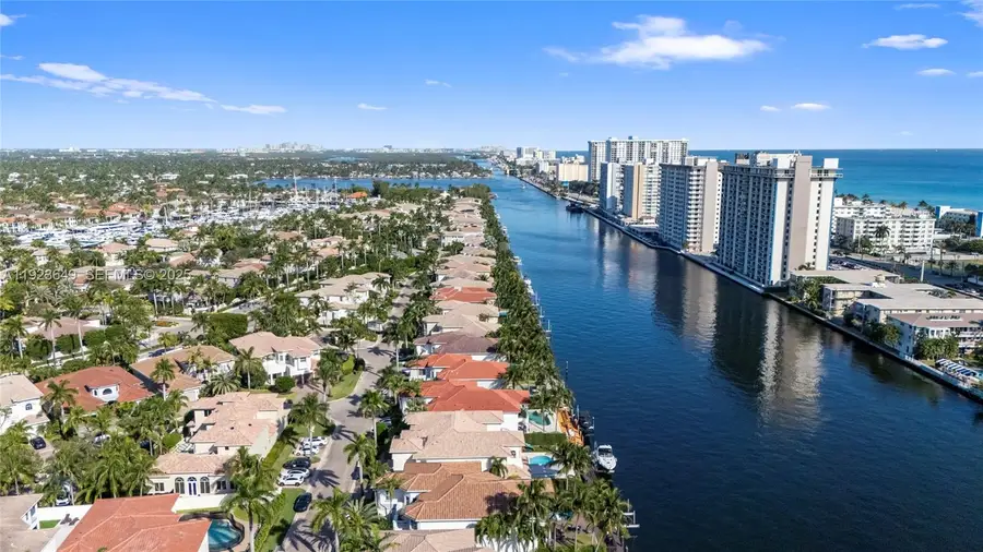 1555 Windjammer Way, Hollywood, FL 33019 - Image #2