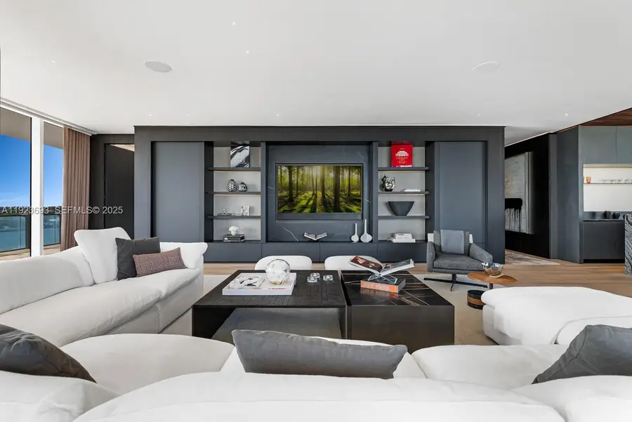 800 S Pointe Dr #801, Miami Beach, FL 33139 - Image #2