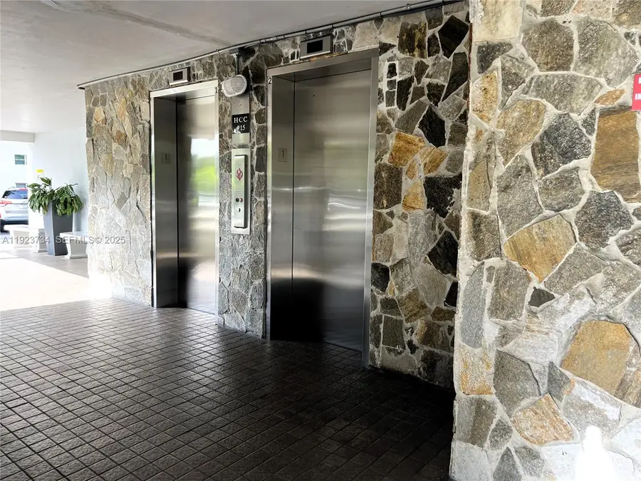 4800 Hillcrest Ln #408, Hollywood, FL 33021 - Image #3