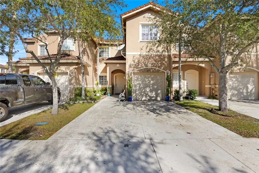 8525 SW 214th Ter, Cutler Bay, FL 33189 - Image #2