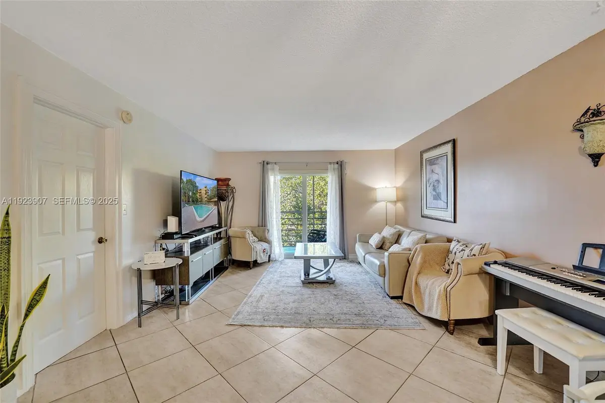 4111 Stirling Rd #502, Dania Beach, FL 33314 - Image #1